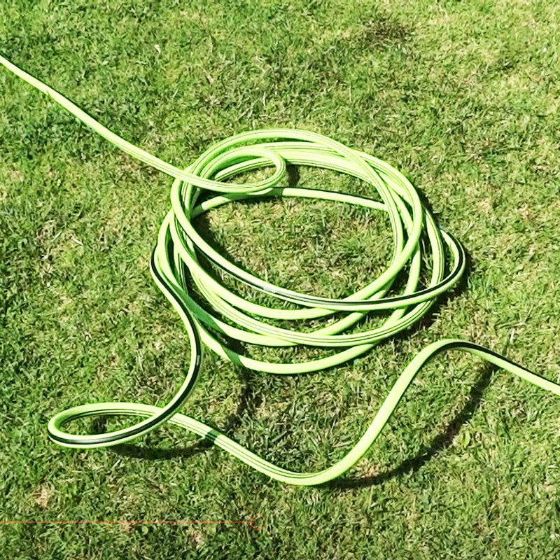 5 grosses bobines de fil de soie blanc pour broder