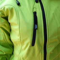 CHAQUETA SOFTSHELL VERDE