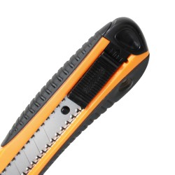 CUCHILLO CARTONERO ANTIDESLIZANTE 18 MM RAYUN